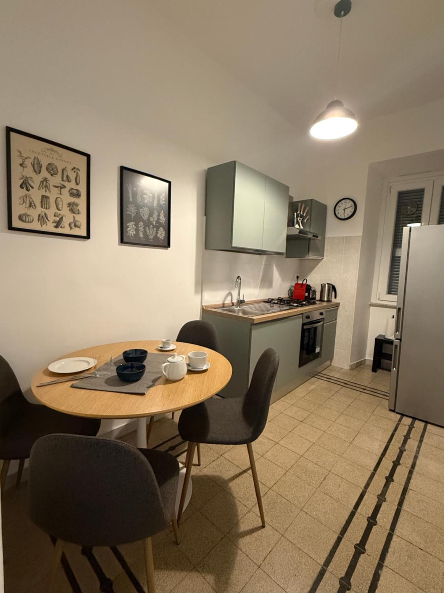 Pietra Apartment,Colosseo Rome Bagian luar foto